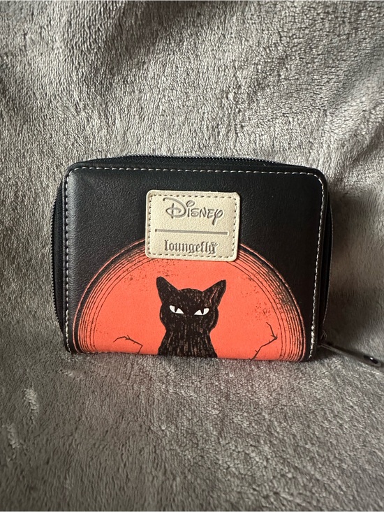 Loungefly Handbags - Disney Loungefly Hocus Pocus Emily Binx Wallet
